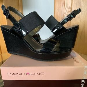 Bandolino black wedges